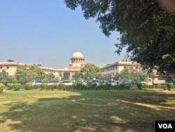 The Supreme Court begins a landmark hearing on Thursday to decide the legality of the Muslim divorce practice known as "triple talaq" which is allowed by Muslim family law in India. (Photo: A. Pasricha/VOA)
