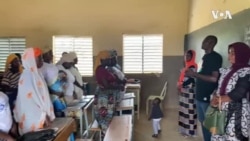 Rentrée scolaire: à Ouaga, l'école de la seconde chance pour adultes