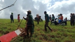 ព័ត៌មាន​ពេល​រាត្រី ៨ កញ្ញា៖ ជន​ជាតិ​ដើម​ភាគ​តិច​នៅ​មណ្ឌល​គិរី​ទទូច​ឱ្យ​អាជ្ញាធរ​ដោះ​ស្រាយ​វិវាទ​ដី​ធ្លី​ជាមួយ​ឧកញ៉ា​ម្នាក់