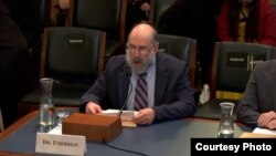 位于美国犹他州西班牙福克市的水文和地球物理学家史蒂文·埃默曼(Steven Emerman) (照片提供：史蒂文·埃默曼)