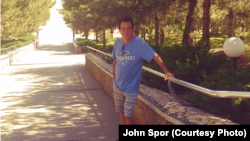 Джон Спор у Маріуполі. Фото з архіву John Spor