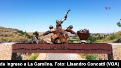  Portal de ingreso a La Carolina. 