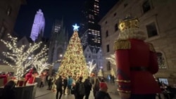 Holiday Window Displays Pack the Streets of New York City