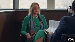 Грковска: „Сакам да им упатам порака на сите оние кандидати на Академијата за судии и обвинители коишто се гледаат во оваа професија, дека сега е време да се преиспитаат дали се доволно храбри, и дали се подготвени да издржат на сите притисоци и сите предизвици“. 