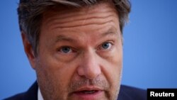 Роберт Габек, заступник канцлера Німеччини, поширив спеціальне відеозвернення, в якому засудив прояви антисемітизму і наголосив на німецькому обов’язку захищати Ізраїль.