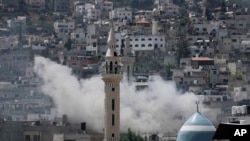 Израелската војска соопшти дека цел им било командниот центар на милитантите
