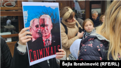 Slika izraelskog premijera Benjamina Netanyahua i američkog predsjednika Joea Bidena sa nazivom 'zločinci' na protestu podrške narodu Gaze, Sarajevo, 12. novembra 2023.