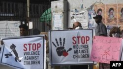 پاکستان کې د ماشومانو سره د زور زیاتي خلاف لاریون (د ارشیف عکس)