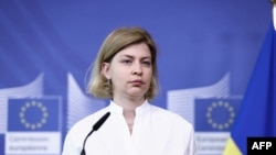 Wakil Perdana Menteri Ukraina Olha Stefanishyna berbicara dalam konferensi pers di acara dukungan dari Dewan Inovasi Eropa terhadap startup teknologi Ukraina di Brussels, pada 9 Juni 2022. (Foto: AFP/Kenzo Tribouillard)