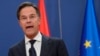 Perdana Menteri Belanda Mark Rutte saat memberi keterangan pers di Istana Serbia, di Belgrade, Serbia, 3 Juli 2023. (Foto: AP Photo/Darko Vojinovic)
