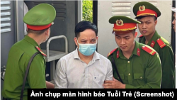 Phạm Trung Kiên, thư ký của thứ trưởng Đỗ Xuân Tuyên, tại phiên toà "chuyến bay giải cứu".