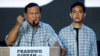Calon presiden Prabowo Subianto, menyampaikan pidato bersama pasangannya Gibran Rakabuming Raka saat acara peninjauan hasil pemilu di Jakarta, 14 Februari 2024. (Foto: REUTERS/Willy Kurniawan)