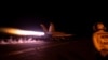 FILE - Sebuah jet tempur diluncurkan dari kapal induk Angkatan Laut AS USS Dwight D. Eisenhower saat melakukan serangan terhadap sasaran militer Houthi di Yaman, 3 Februari 2024. 9Angkatan Laut AS/Spesialis Komunikasi Massa Kelas 3 Janae Chambers/Handout via REUTERS)