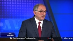 Shaqir Totaj, nënkryetar i Partisë Demokratike të Kosovës dhe kryetar i komunës së Prizrenit