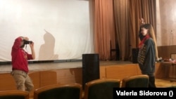 Одна з небагатьох фотографій Валерії з табору в Криму. Дівчинка каже, що досі відчуває страх, що її будуть змушувати робити речі, які вона не хоче, як це було у таборі