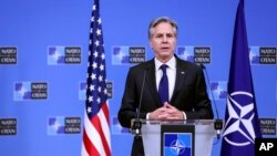 Eнтони Блинкен за време на прес-конференција по состанокот на министрите за надворешни работи во Брисел, Белгија, 4 април 2024 година.