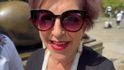 Turistas Plaza Botero