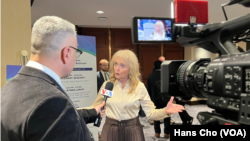 کاترینا لانتوس‌-‌سه‌وت در گفت‌وگو با بخش فارسی صدای آمریکا در جریان کنفرانس همایش آزادی مذهبی بین‌المللی در واشنگتن دی‌سی