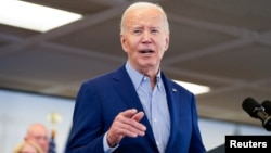 Američki predsednik Džo Bajden tokom posete Pitsburgu 17. aprila (Foto: REUTERS/Elizabeth Frantz)