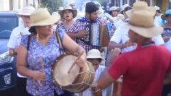 Panama’s traditional pollera dress faces uncertain future