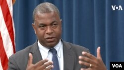 САД пред една недела го ставија на црна листа градоначалникот на Струга Рамис Мерко поради вклученост во значајна корупција, а со цел да поттикнат справување со слабостите во владеење на правото