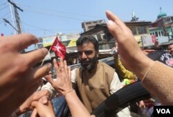 Aga Syed Ruhullah Mehdi is a candidate of the National Conference in Srinagar. He is considered as a strong candidate because he has a huge support of his voters spread across the region. (Credit: Wasim Nabi for VOA)
