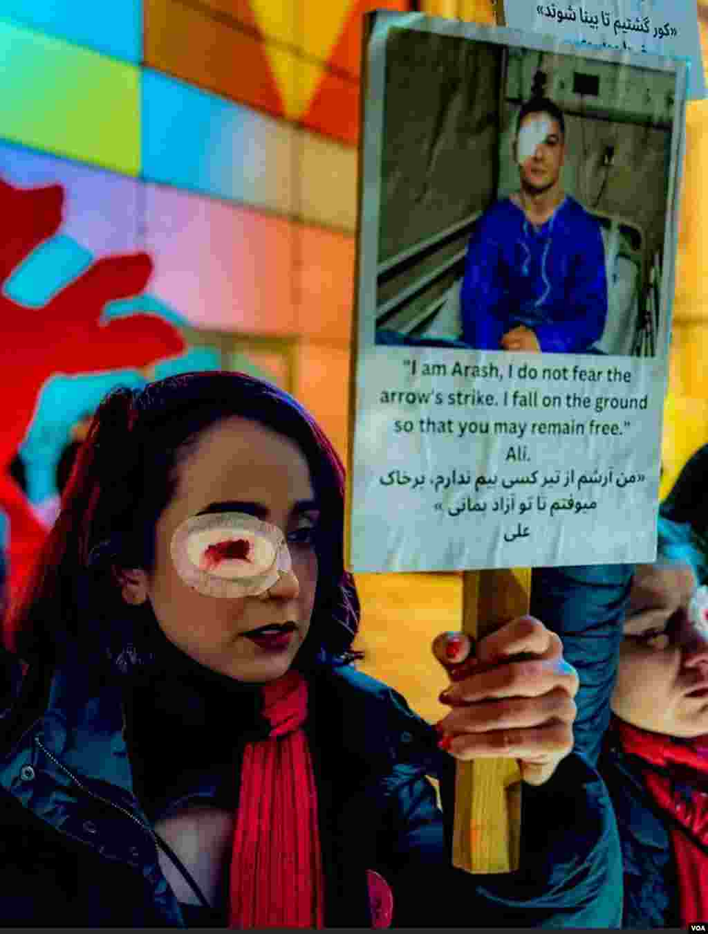  پرفورمنس «چشم‌ها» پاسداشت قربانیان سرکوب معترضان راه آزادی عکاس: حامد ابراهیمی نژاد