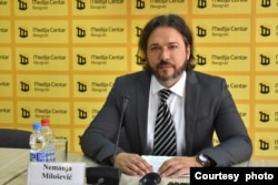 Nemanja Milošević, predsednik političke organizacije GLAS, govori na predstavljanju Deklaracije "Srbija u NATO i EU", u Medijacentru u Beogradu, 21. juna 2023. (Foto: Medijacentar Beograd)