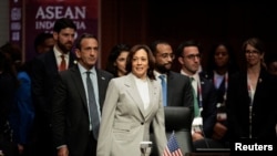 La vicepresidenta estadounidense Kamala Harris asiste a la 11ª reunión ASEAN-EE.UU. Cumbre durante la 43ª Cumbre de la ASEAN en Yakarta, 6 de septiembre de 2023. (Yasuyoshi Chiba/Pool vía Reuters)