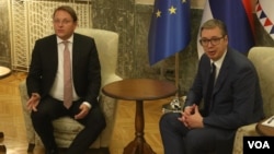 Predsednik Srbije Aleksandar Vučić i Evropski komesar za proširenje i susedsku politiku Oliver Varhelji (Foto: FoNet/Zoran Mrđa)