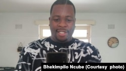 Osakhulayo, umnumzana Bhekimpilo Ncube, osesebenza kwele South Africa.