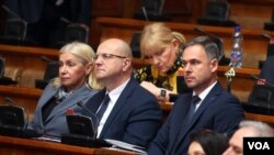 Poslanici opozicione koalicije "Srbija protiv nasilja" (foto: Fonet / Aleksandar Barda)