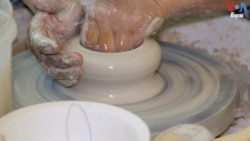 ខ្មែរ​អាមេរិកាំង​ខិតខំ​រក្សា​តម្លៃ​និង​ព្រលឹង​សិល្បៈ​កុលាល​ភាជន៍​ធ្វើ​ដោយ​ដៃ