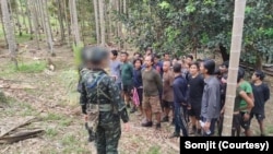 မြန်မာဘက်ကနေ ထိုင်းဘက်ကို ထွက်ပြေးလာတဲ့ မြန်မာစစ်ကောင်စီ စစ်သား ၇၂ ယောက်ရဲ့ယခင်မှတ်တမ်းဓာတ်ပုံ (မတ် ၂၁၊ ၂၀၂၄) 