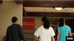 张旬（化名）一家离开德州转往下一站寻求美国新生活