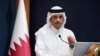 Premye Minis Qatar ak Minis Afe Etranje Mohammed bin Abdulrahman al-Thani pandan yon konferans pou lapres ak Sekrete Deta Etazini Antony Blinken nan Doha, Qatar, 13 Oktob, 2023. 