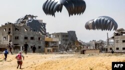 Највисокиот американски дипломат е на Блискиот Исток на разговори за Газа и регионалната безбедност.