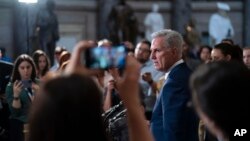 Претседателот Џо Бајден се закани дека ќе стави вето на нацрт-законот за буџетските ограничувања што се предвидени