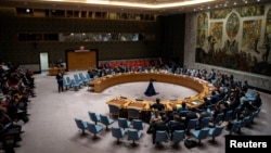 Miembros del Consejo de Seguridad asisten a una reunión sobre la situación en Medio Oriente en la sede de la ONU en la ciudad de Nueva York, Nueva York, EEUU, el 14 de abril de 2024.