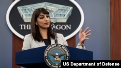 五角大楼副发言人萨布丽娜·辛格(Sabrina Singh)（美国国防部资料照）