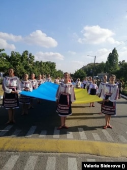 Валерія росла соціально активним підлітком - ходила до школи, займалася танцями, виступала на заходах, мріяла про майбутнє та знала, що хоче стати лікарем