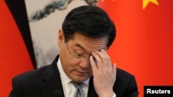 中国外长秦刚与德国外长安娜莱娜·贝尔伯克在北京钓鱼台国宾馆出席联合记者会。（2023年4月14日）