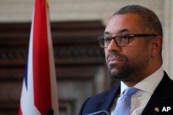 Menteri Luar Negeri Inggris James Cleverly di Villa Madama di Roma, Kamis, 9 Februari 2023. (Foto: AP )