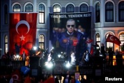 شادمانی طرفداران اردوغان در استانبول