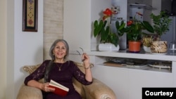 مهوش ثابت، شهروند بهائی. آرشیو