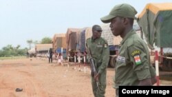 Très vite après le coup d'Etat, le Burkina et le Mali ont affiché leur solidarité avec les nouvelles autorités nigériennes.