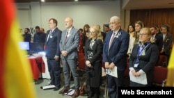 Државно-владиниот врв, кој денеска се собра на едно место, ја повтори пораката која Северна Македонија ја праќа од стартот на инвазијата – „стоиме заедно со Украина зад која се обедини целиот демократски свет“.