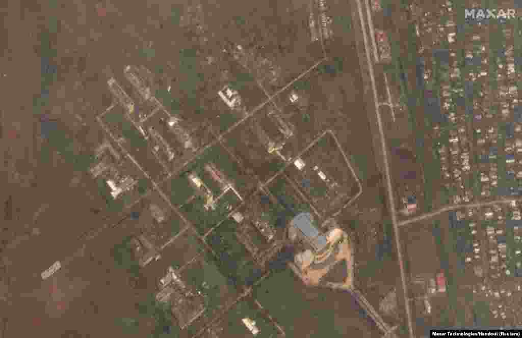 အင်အားပြင်ဆိုင်ကလုံး"မိုခါ" မဝင်ရောက်မီနဲ့ ဝင်ရောက်အပြီး ရခိုင်ပြည်နယ် စစ်တွေမြို့က စစ်တွေတက္ကသိုလ်ကို ဝေဟင်မှတွေ့ရစဉ် (ဖေဖော်ဝါရီ ၁၇ >&nbsp;မေ ၁၅၊ ၂၀၂၃)