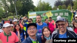 世界卫生组织总干事谭德塞博士(右1）与台湾联合国协进会WHO宣达团成员曾琮恺（右3）等人在日内瓦世卫大会“为健康而走”活动合照。（2023年5月21日，曾琮恺提供)