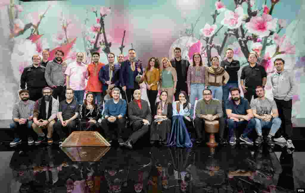 جمعی از دست&zwnj;اندرکاران ویژه برنامه نوبهار